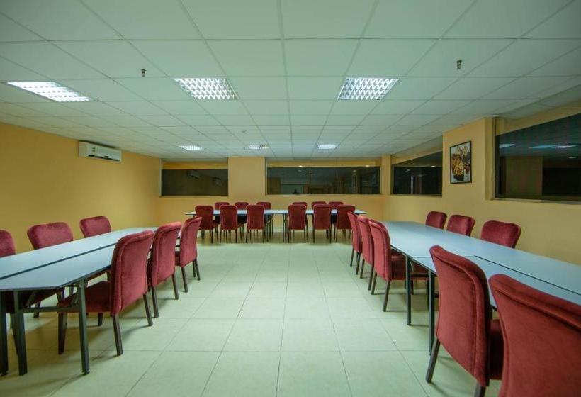 호텔 The New Address