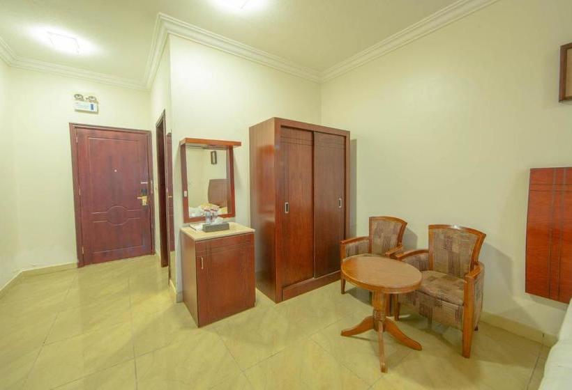 호텔 The New Address