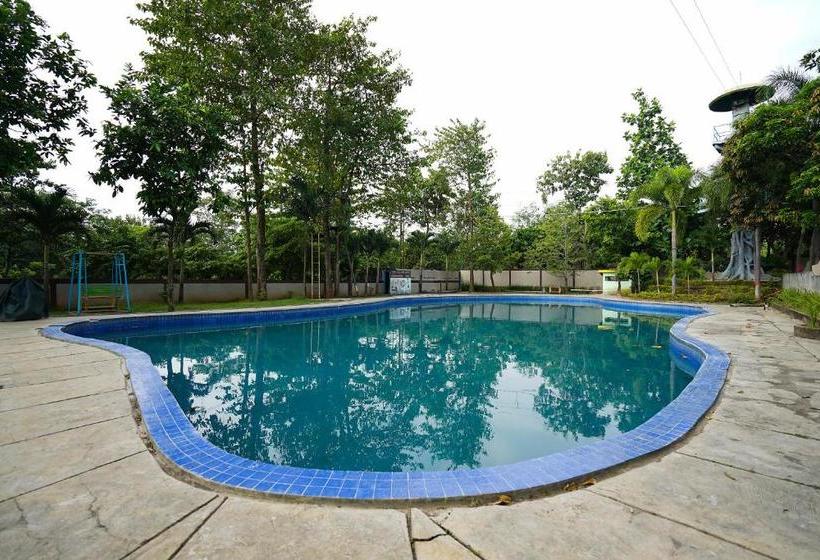 בית מלון כפרי Oyo 903 Kampoeng Kita