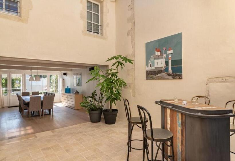 Отель Villa De L'eclusier