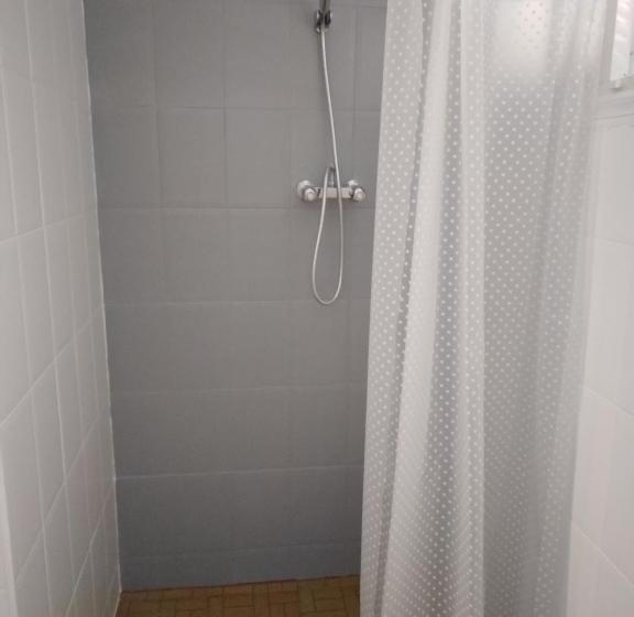 פנסיון Aderezo Hostal Restaurante