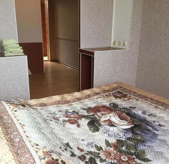 پانسیون Nika Guest House