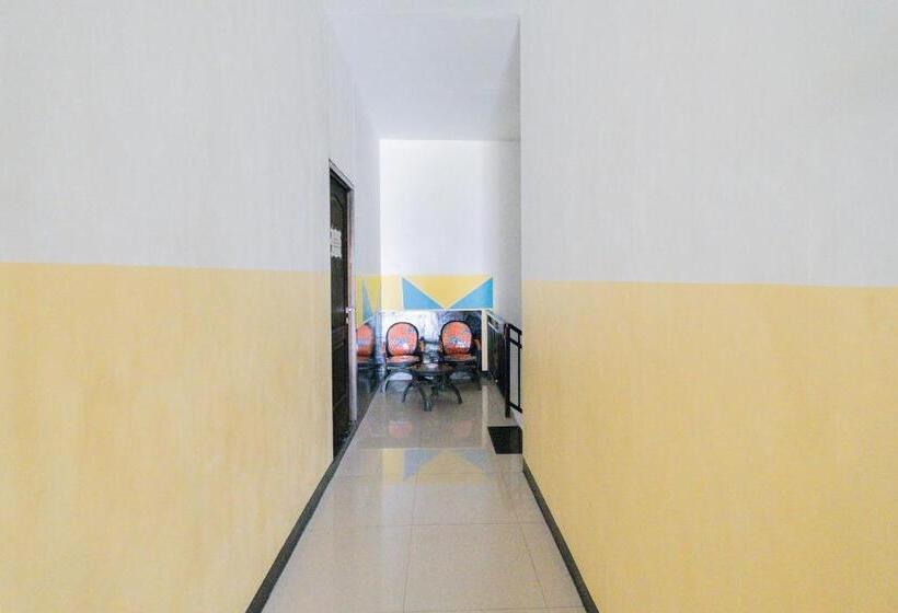 膳宿费 Reddoorz Near Taman Krida Budaya Malang