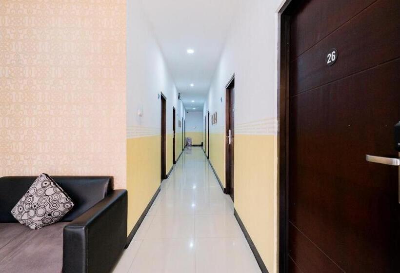 膳宿费 Reddoorz Near Taman Krida Budaya Malang