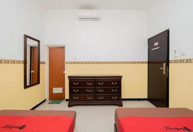膳宿费 Reddoorz Near Taman Krida Budaya Malang