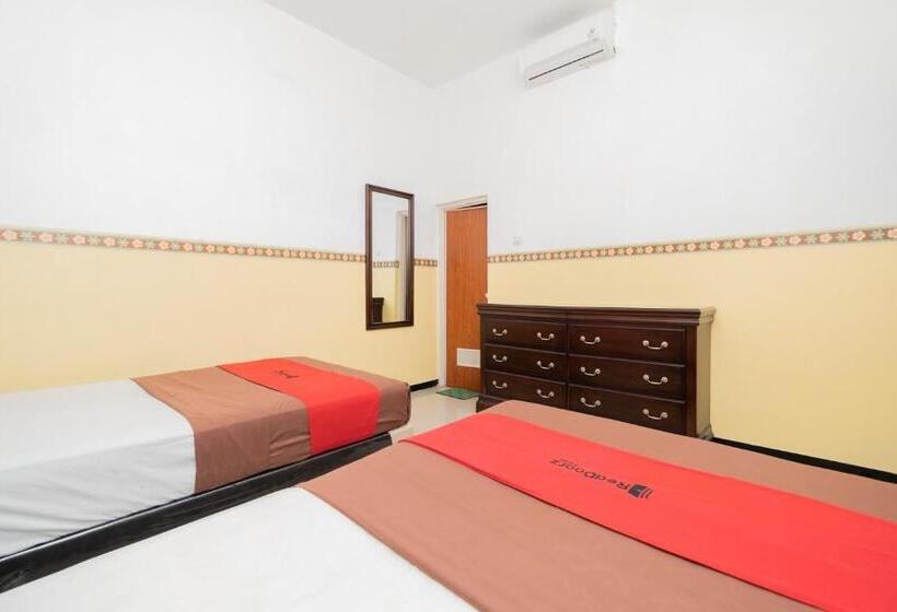 膳宿费 Reddoorz Near Taman Krida Budaya Malang