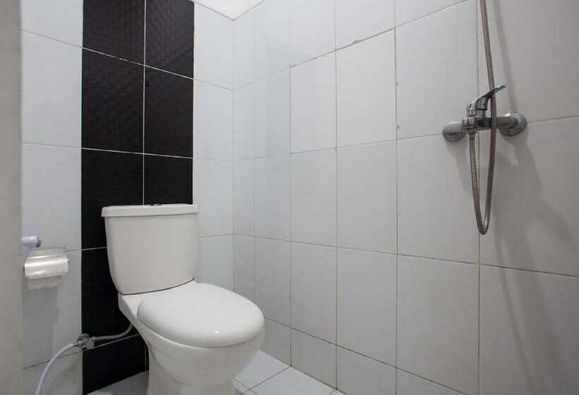 膳宿费 Reddoorz Near Taman Krida Budaya Malang