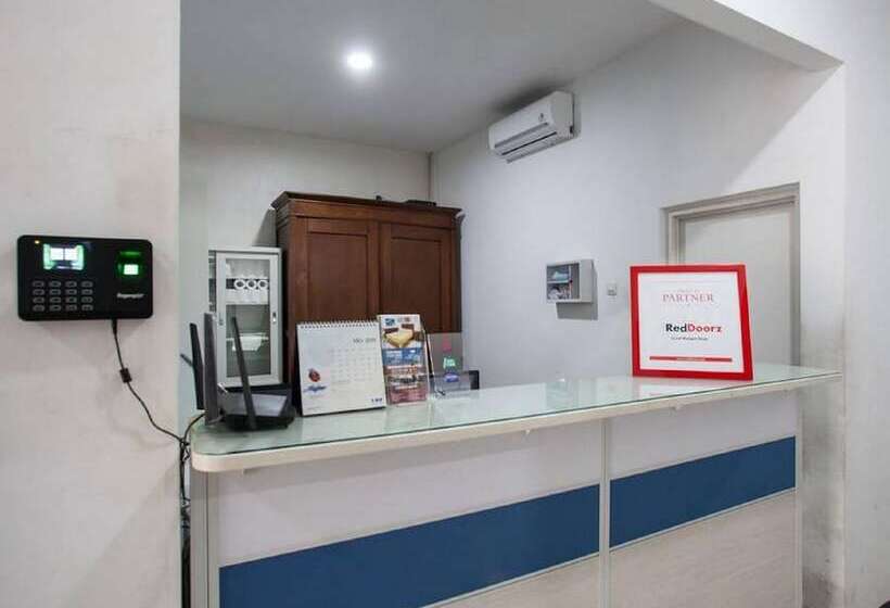 膳宿费 Reddoorz Near Taman Krida Budaya Malang