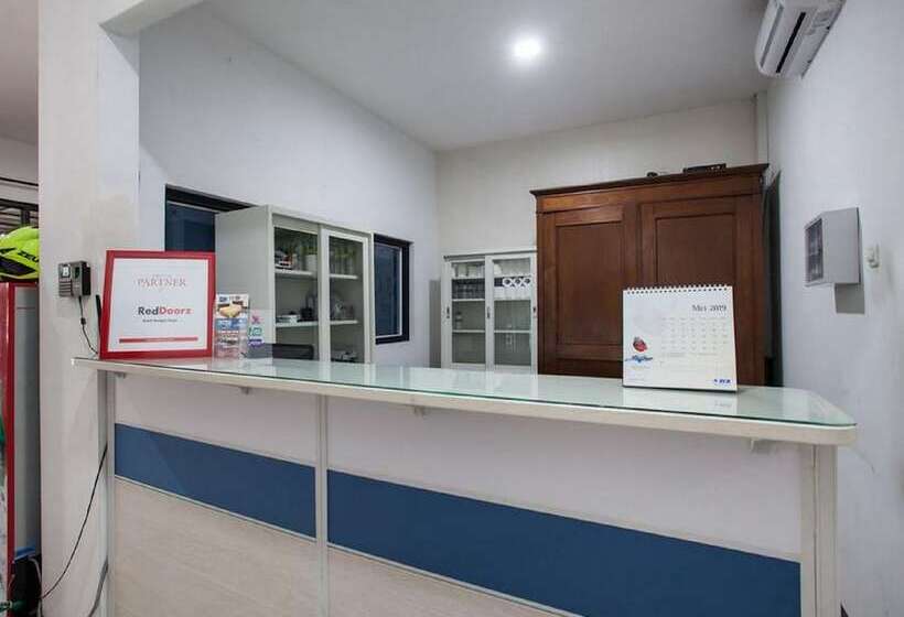 膳宿费 Reddoorz Near Taman Krida Budaya Malang