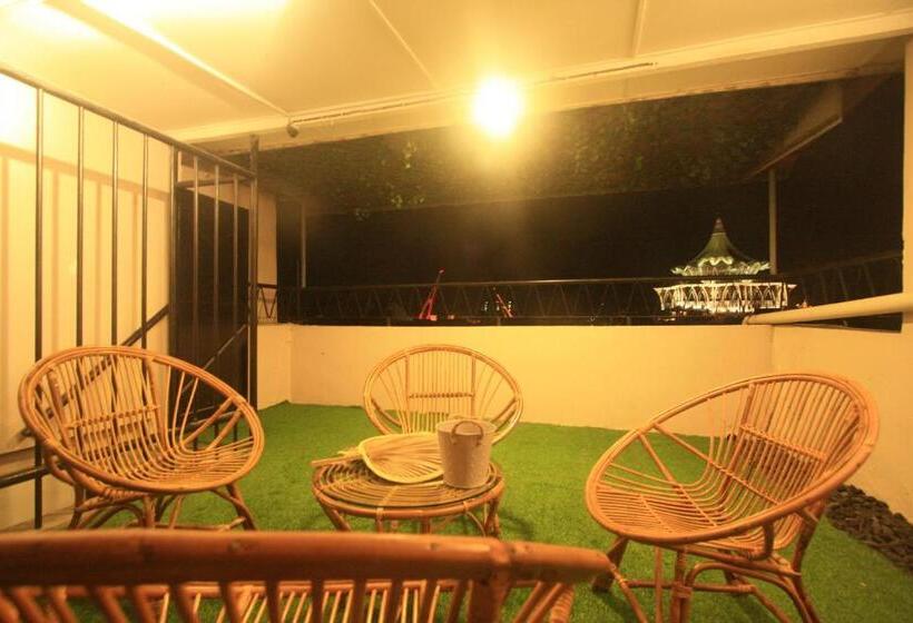 Общежитие Hornbill's Nest Kuching