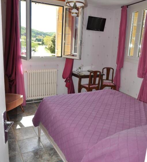 مبيت وإفطار Auberge Des Platanes