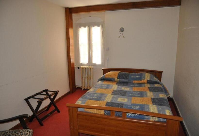 ベッドアンドブレックファースト Auberge Des Platanes