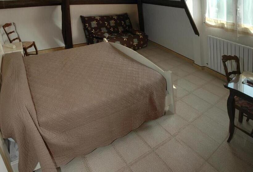 ベッドアンドブレックファースト Auberge Des Platanes