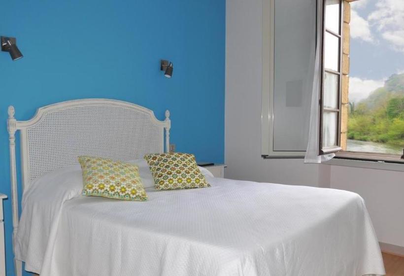 مبيت وإفطار Auberge Des Platanes