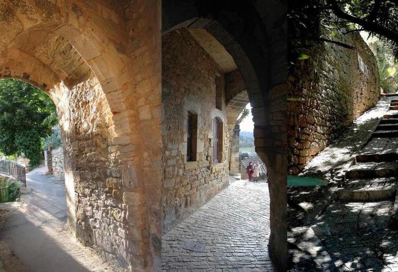 ベッドアンドブレックファースト Auberge Des Platanes