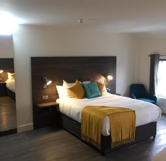 Отель Base Dingle