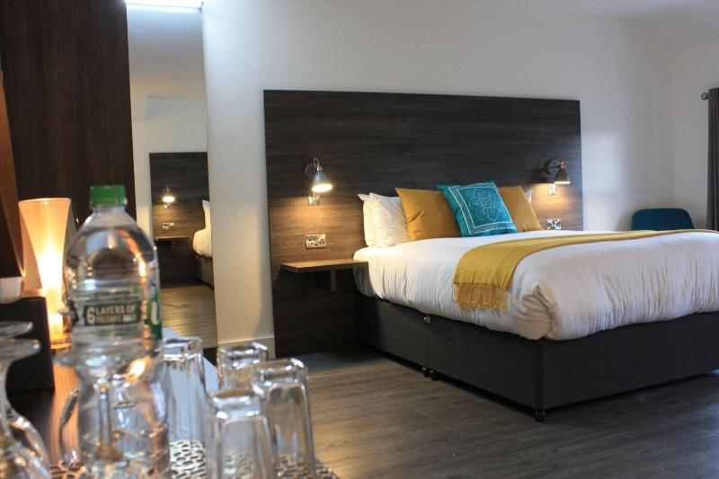 Отель Base Dingle