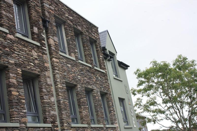 Отель Base Dingle