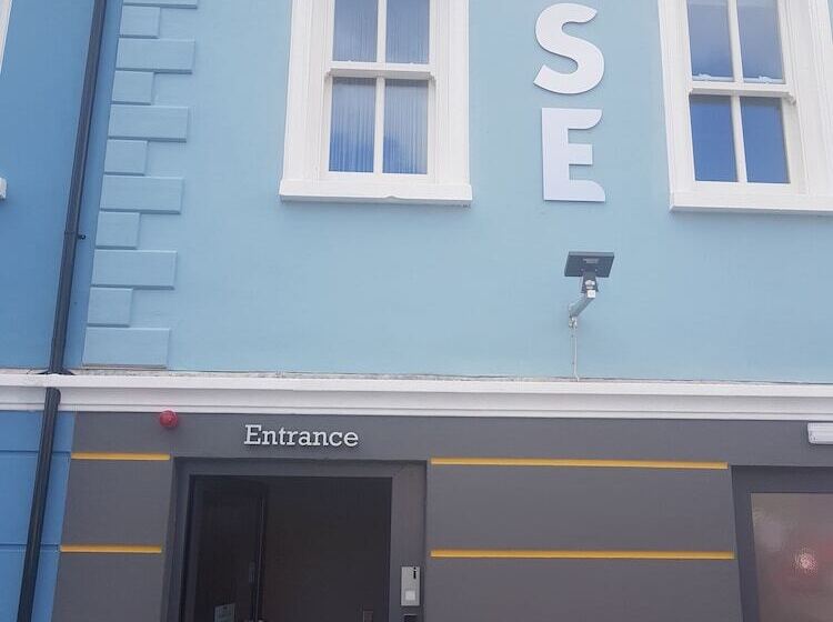 Отель Base Dingle