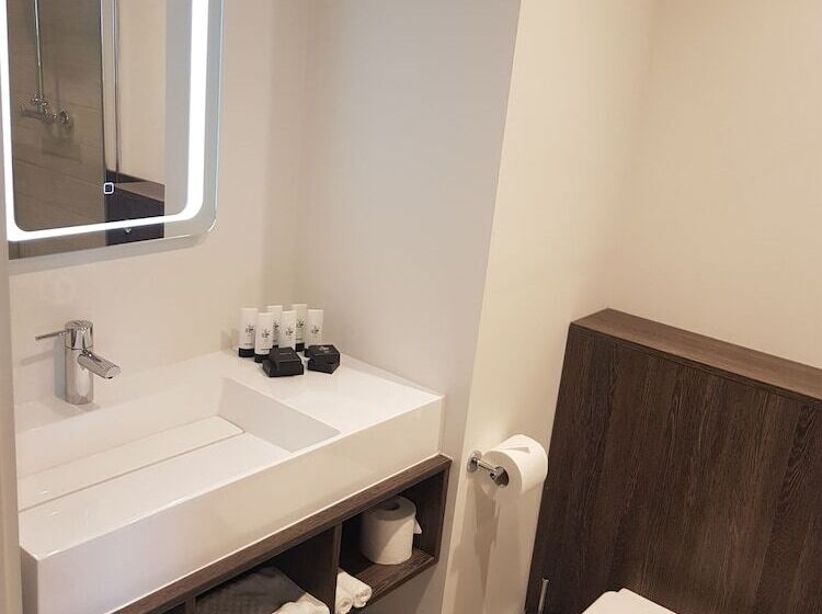 Отель Base Dingle