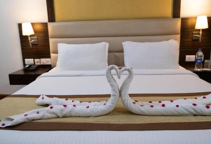 호텔 Hyphen Premier Business