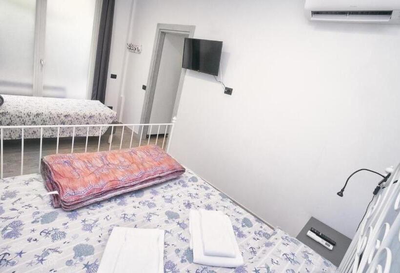 پانسیون Affittacamere Sciacchetra