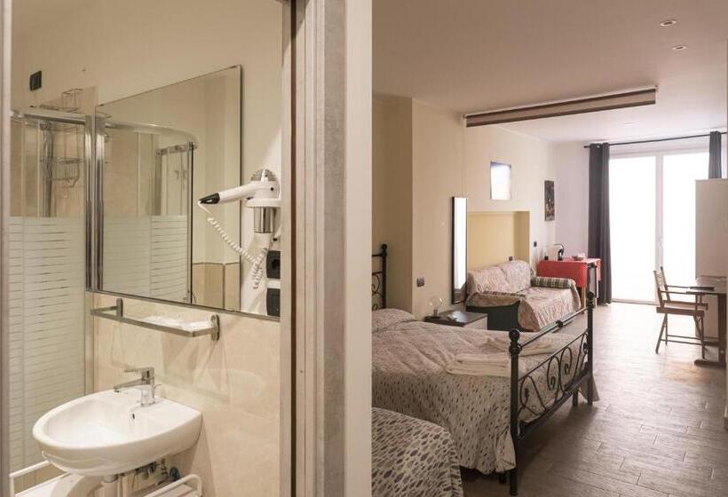 پانسیون Affittacamere Sciacchetra