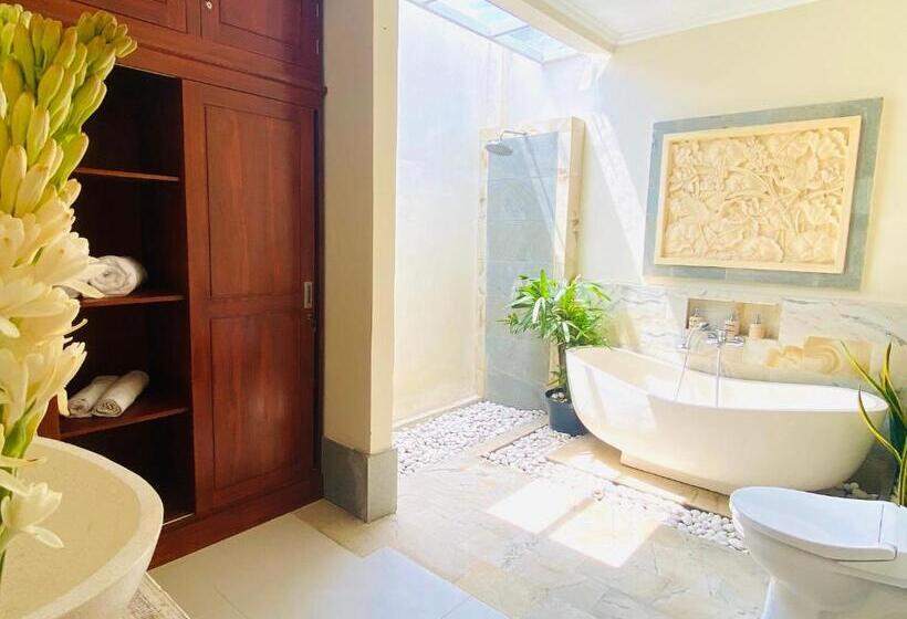 פנסיון Villa Serenity