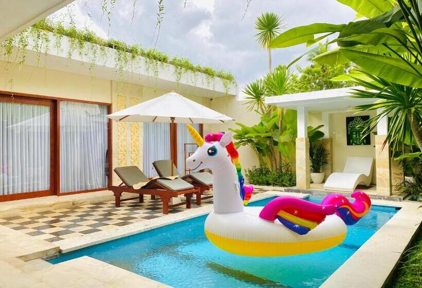 פנסיון Villa Serenity