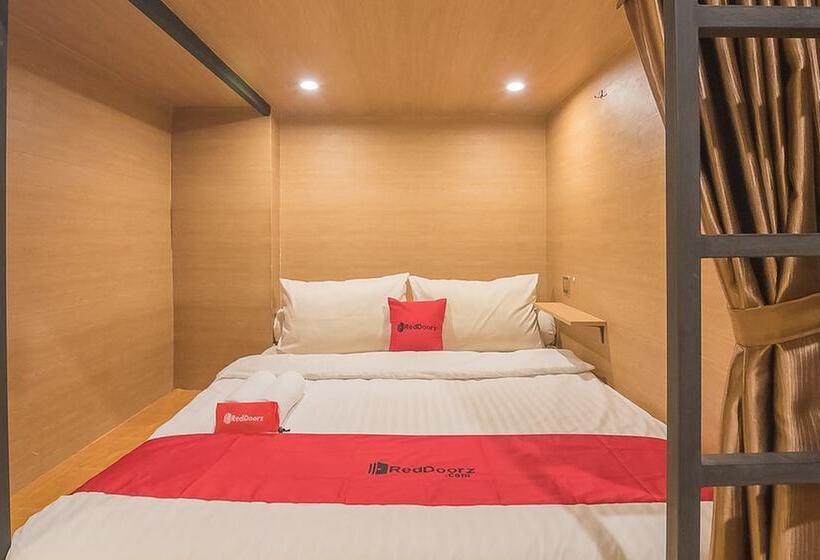 Reddoorz Hostel @ Grand Pangandaran