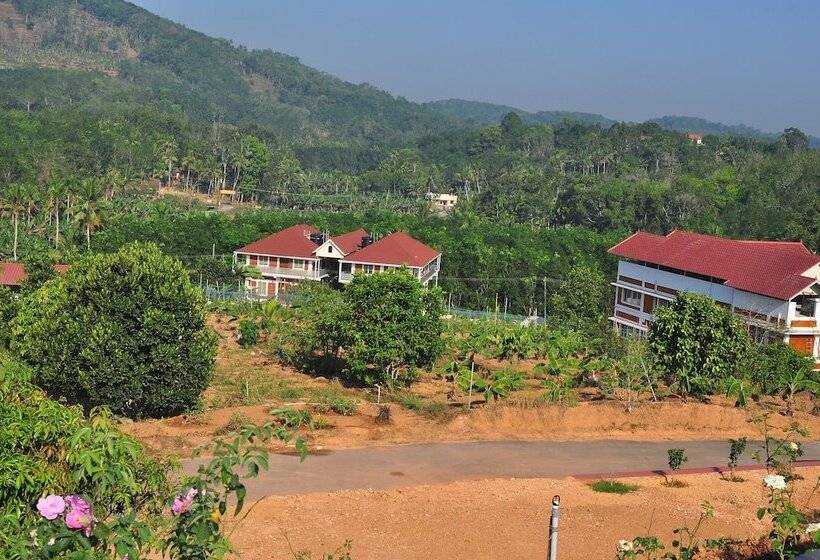 استراحتگاه Indimasi  Ayurveda & Healing Village