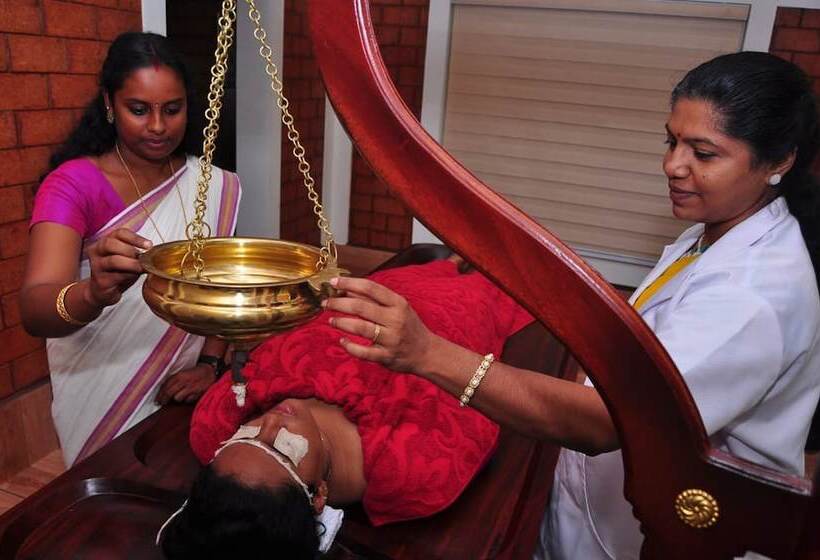 استراحتگاه Indimasi  Ayurveda & Healing Village