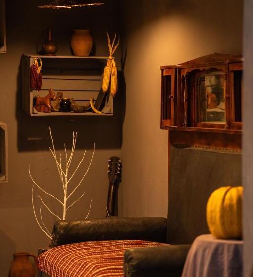 Vineyard Hotel & Winery