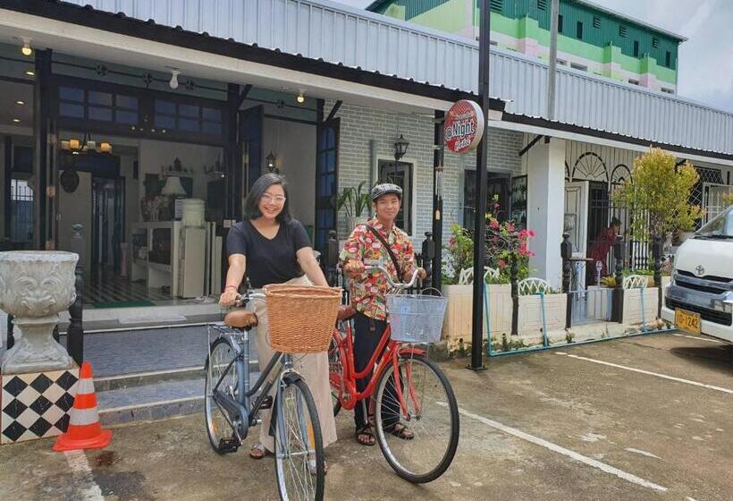 Общежитие At Night