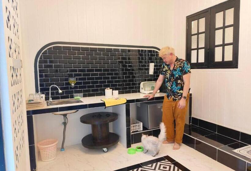 Общежитие At Night