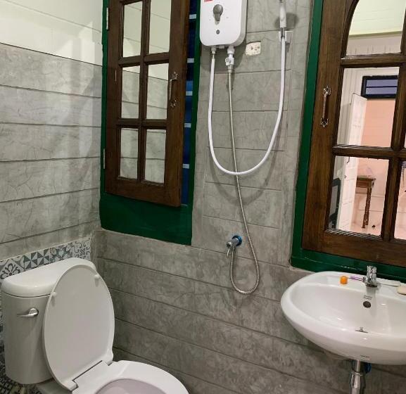 Общежитие At Night