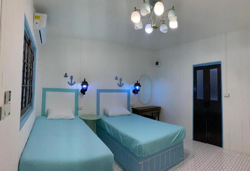 Общежитие At Night