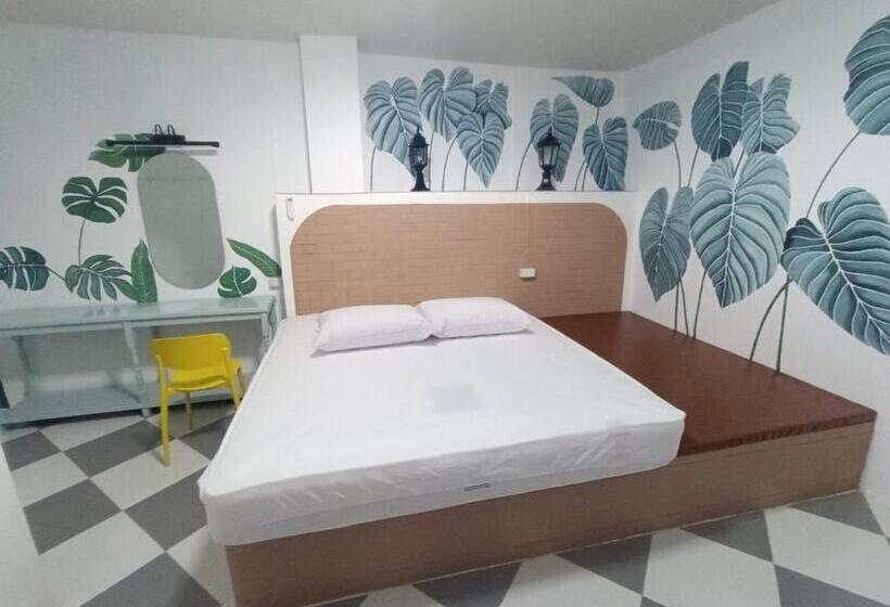 Общежитие At Night