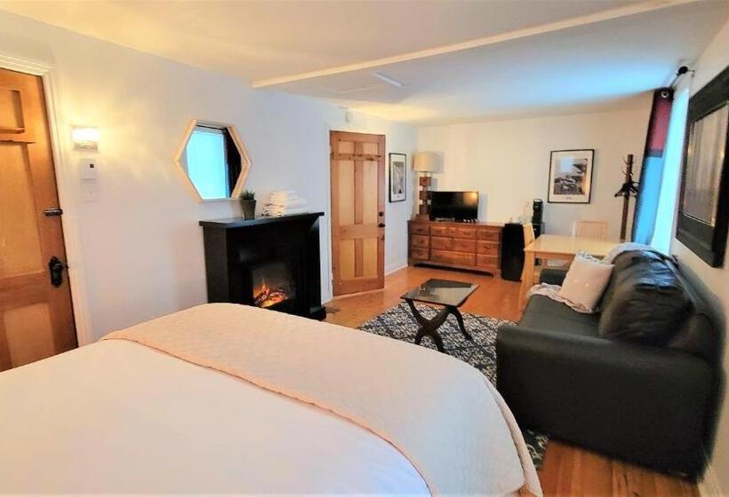 Общежитие Auberge Du Vignoble Bromont