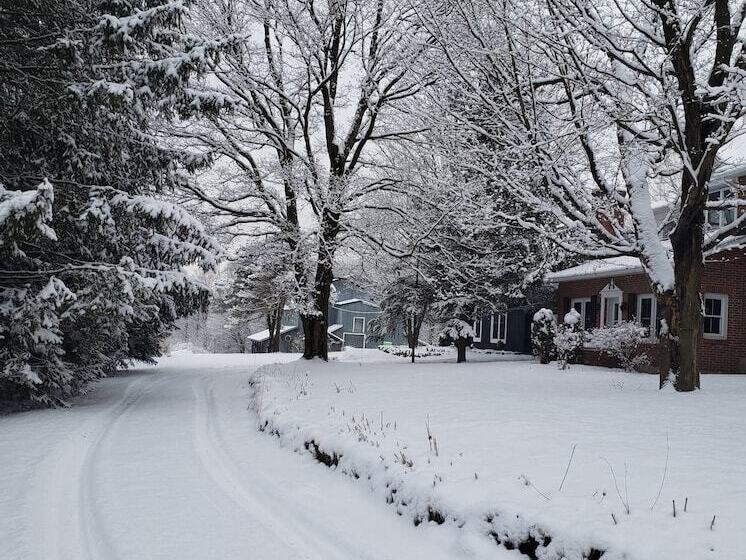 Общежитие Auberge Du Vignoble Bromont