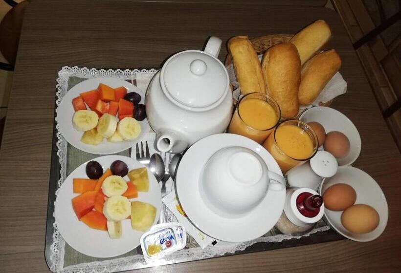 تختخواب و صبحانه La Posada De Valdez