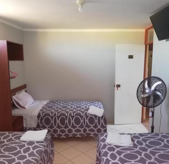 تختخواب و صبحانه La Posada De Valdez