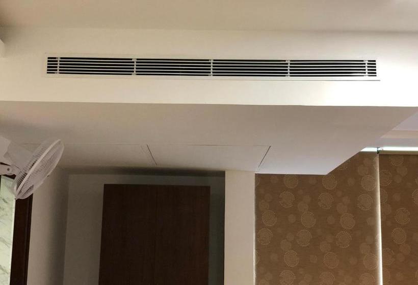 Отель Ak Suites