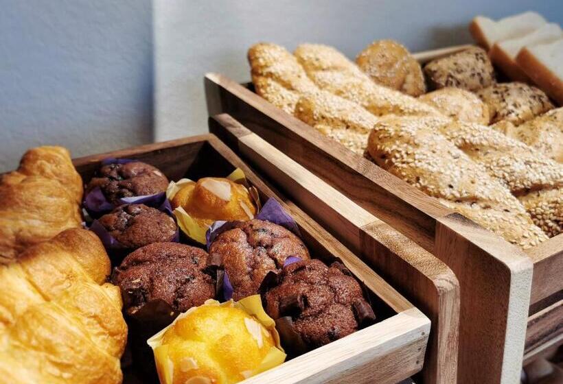 هتل Amedia Express Graz Airport, Trademark Collection By Wyndham