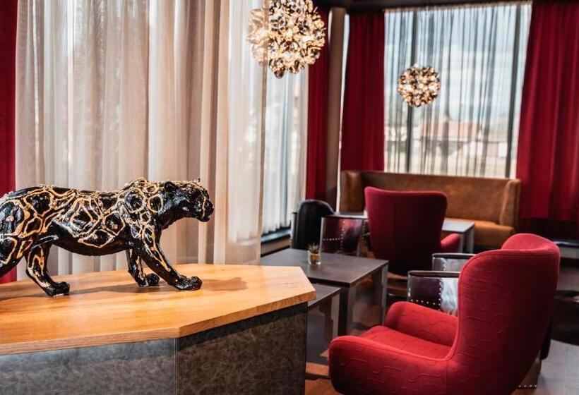 هتل Amedia Express Graz Airport, Trademark Collection By Wyndham