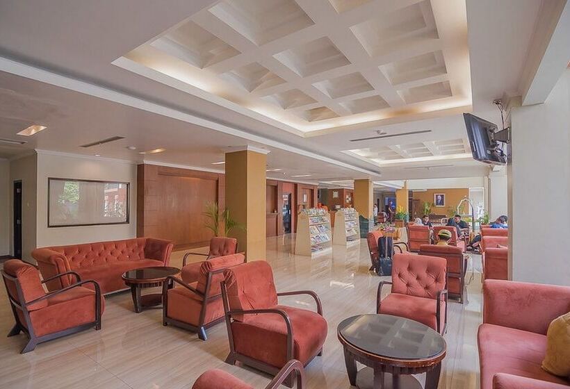 Отель Reddoorz Premium Syariah @ Semarang City Center