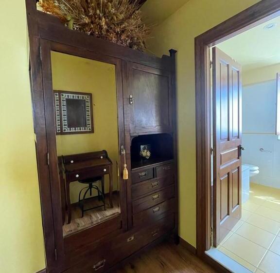 Отель Rural As Laguas