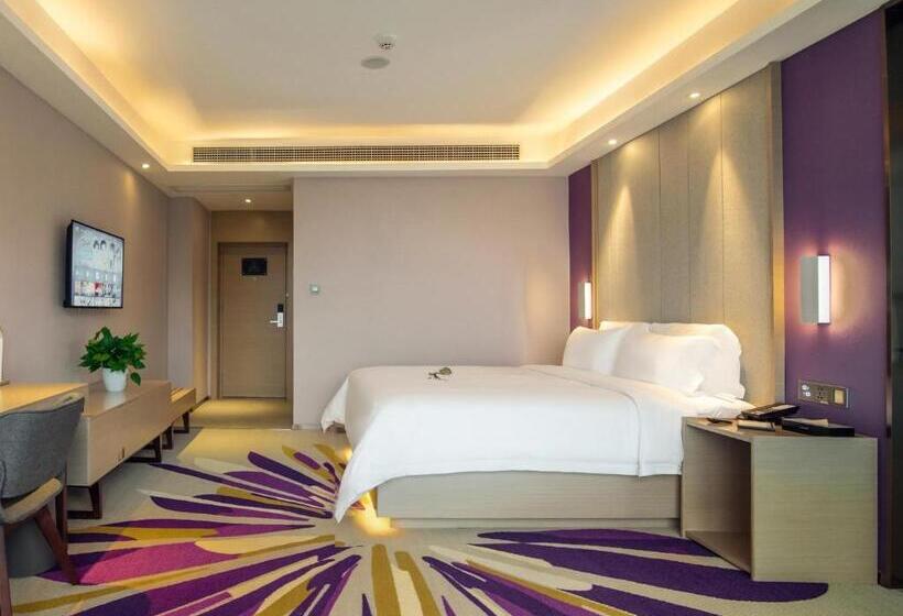 Lavande Hotel Yibin University City Exhibition Center