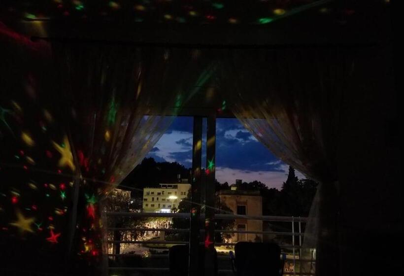 פנסיון Keli Guest House& Rafting Adventures