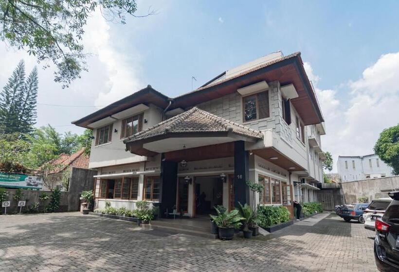 펜션 Reddoorz Near Institut Teknologi Bandung 2